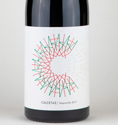 Meteorito Estudio “borda” el diseño del vino Calcetas