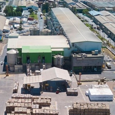 Smurfit Westrock acuerda la compra del negocio de cartón corrugado de CMPC en Chile